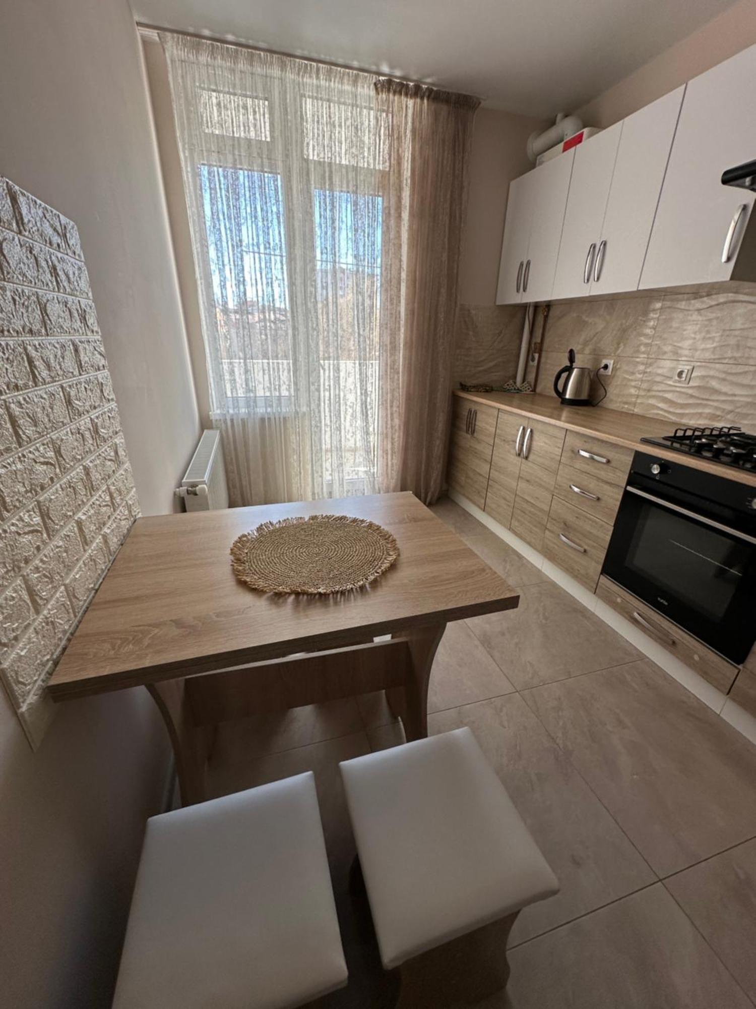 Апартаменти На Злуках Ternopil Exterior foto